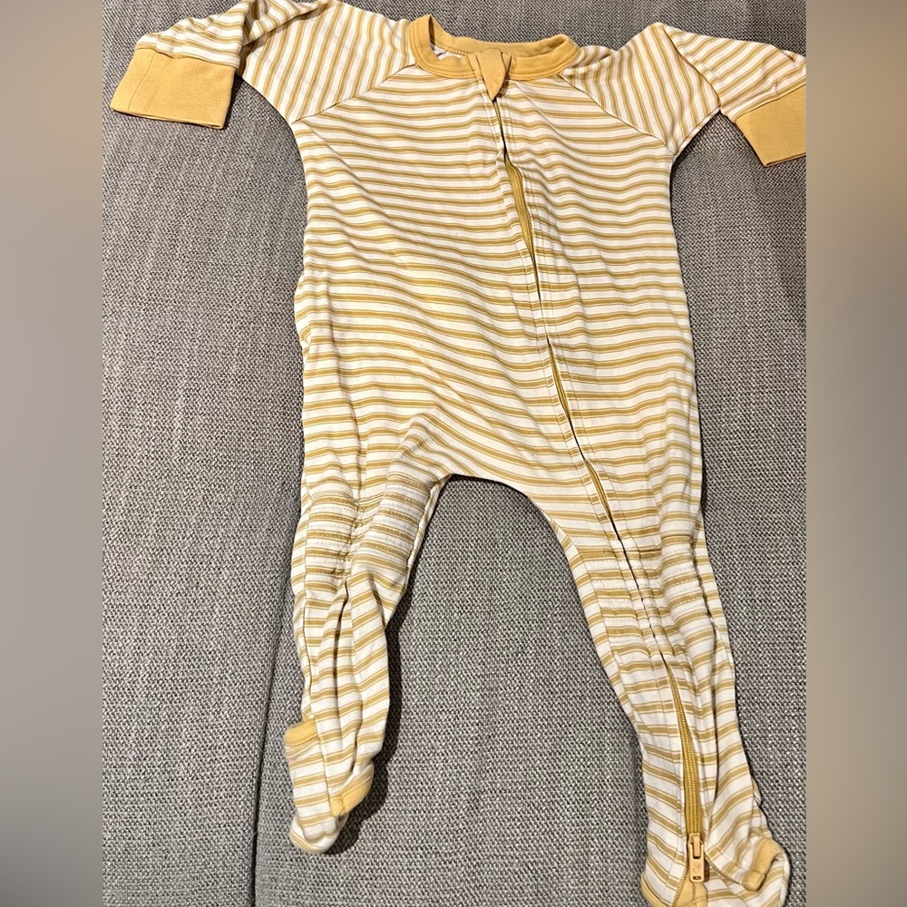Goumi zipper jumpsuit: mustard yellow stripes: 6-12M